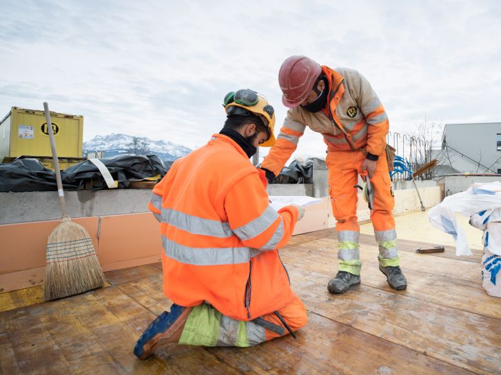 Lernenden-Baustelle: üben, lernen, Karriere machen