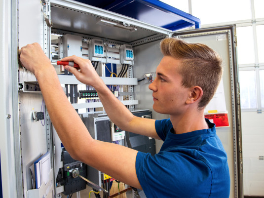 Automatiker*in EFZ Automatiker*in EFZ