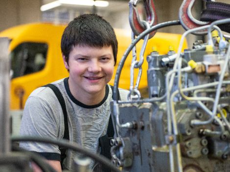 Baumaschinenmechaniker*in EFZ Zusatzlehre (Zweitausbildung)