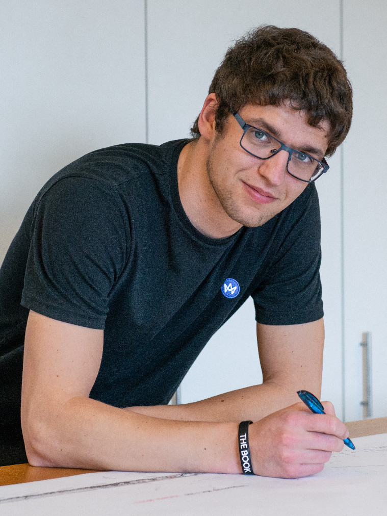 Micha Holzer Micha Holzer